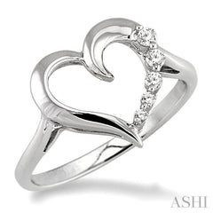 1/10 Ctw Round Cut Diamond Journey Heart Ring in 14K White Gold