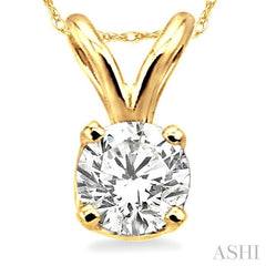 Round Cut Solitaire Diamond Pendant in 14K Yellow Gold with Chain