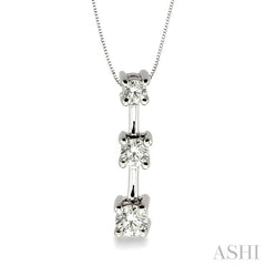 1/4 Ctw Three Stone Round Cut Diamond Pendant in 14K White Gold with Chain