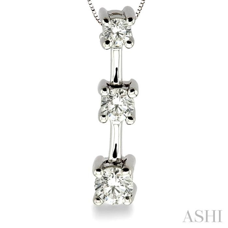 1/4 Ctw Three Stone Round Cut Diamond Pendant in 14K White Gold with Chain