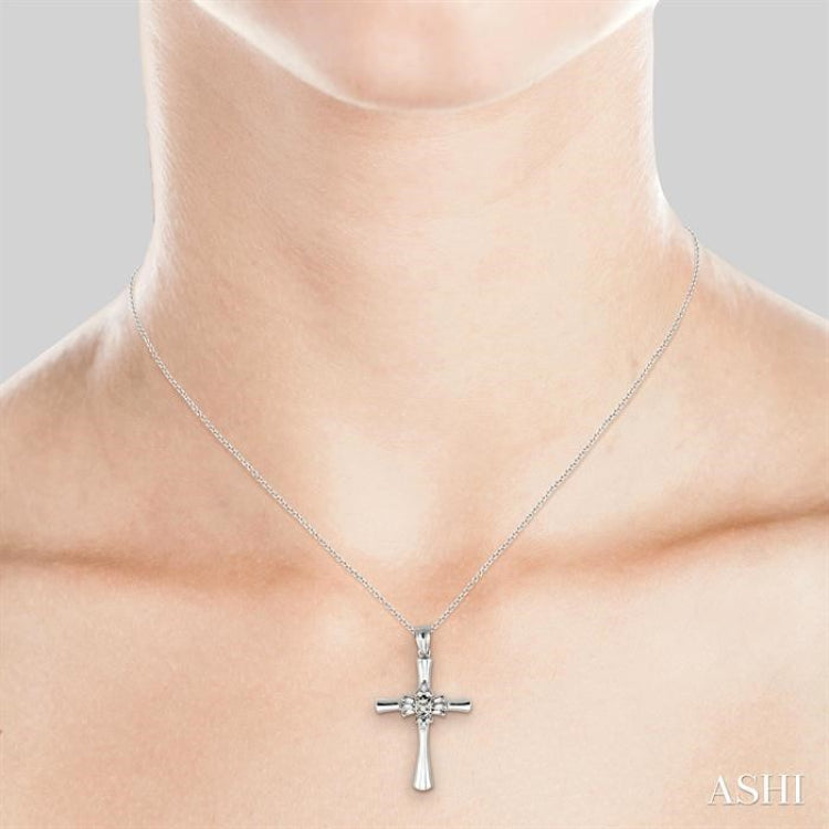 1/6 Ctw Baguette and Round Cut Diamond Cross Pendant in 14K White Gold with Chain