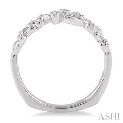 1/20 Ctw Round Cut Diamond Wedding Band in 14K White Gold