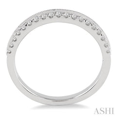 1/4 Ctw Round Cut Diamond Wedding Band in 14K White Gold