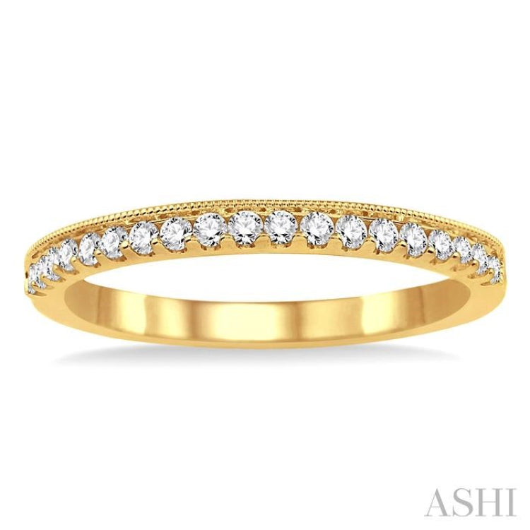 1/4 Ctw Round Cut Diamond Wedding Band in 14K Yellow Gold