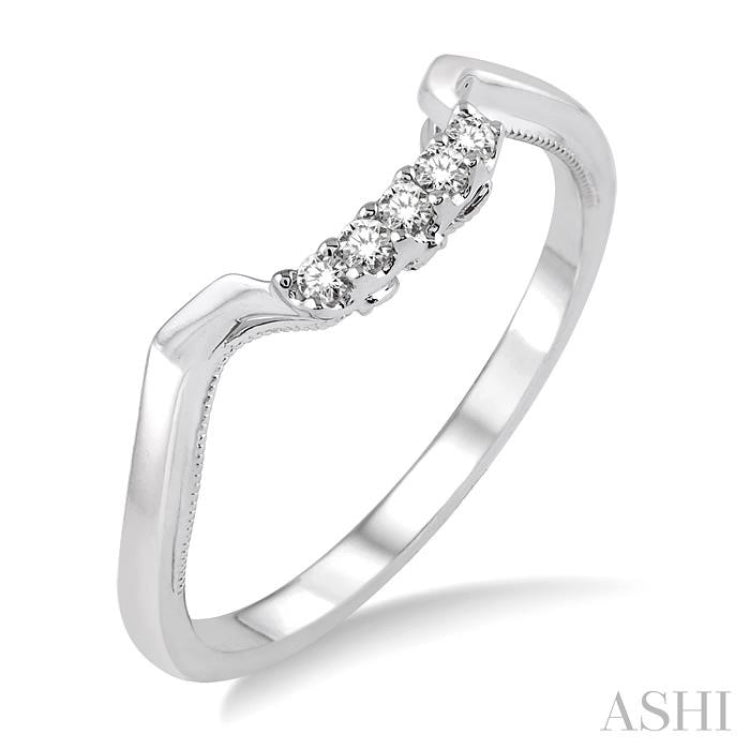 1/20 Ctw Round Cut Diamond Wedding Band in 14K White Gold