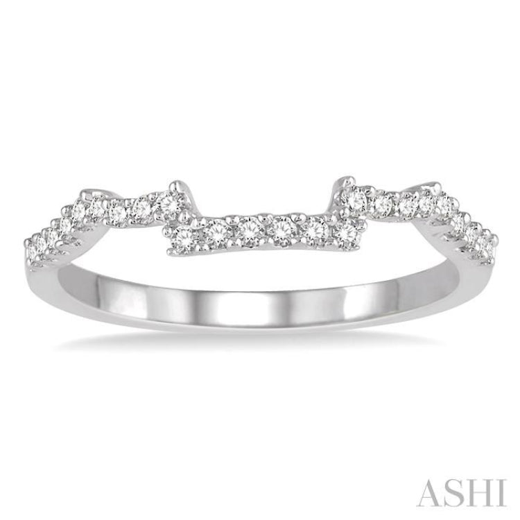 1/5 Ctw Round Cut Diamond Wedding Band in 14K White Gold