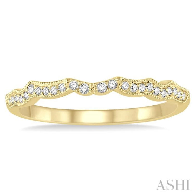 1/10 Ctw Round Cut Diamond Wedding Band in 14K Yellow Gold