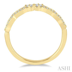 1/10 Ctw Round Cut Diamond Wedding Band in 14K Yellow Gold