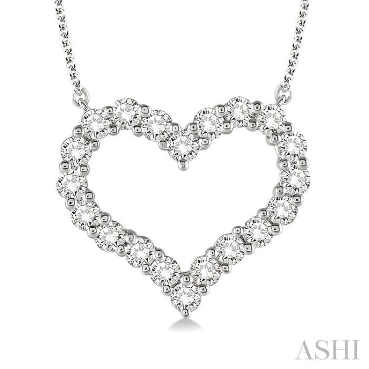 1/2 Ctw Round Cut Diamond Heart Necklace in 14K white Gold