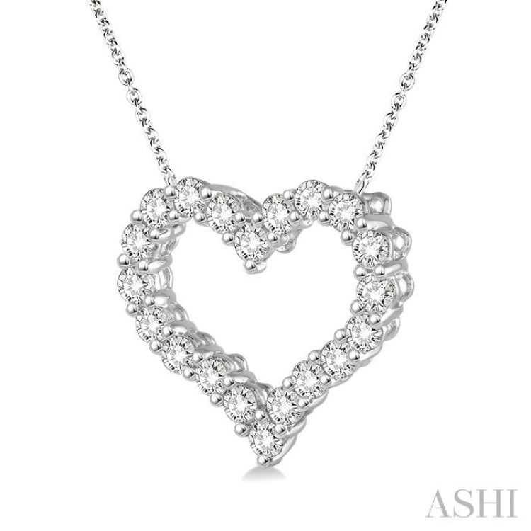 3/4 Ctw Round Cut Diamond Heart Necklace in 14K white Gold