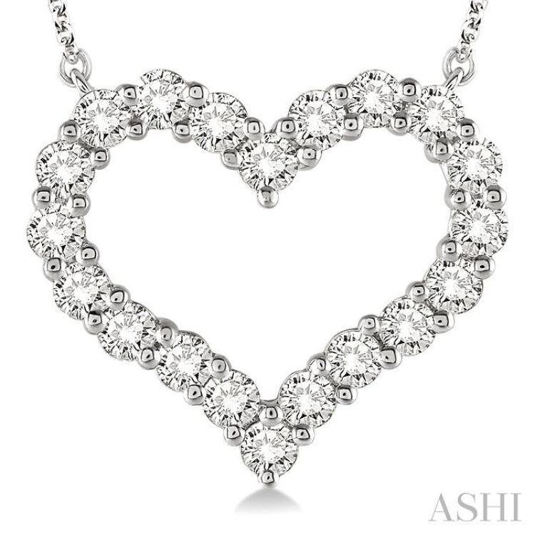 3/4 Ctw Round Cut Diamond Heart Necklace in 14K white Gold