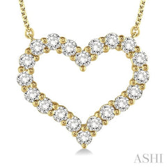 3/4 Ctw Round Cut Diamond Heart Necklace in 14K Yellow Gold