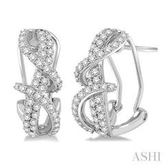 7/8 Ctw Round Cut Diamond Earrings in 14K White Gold