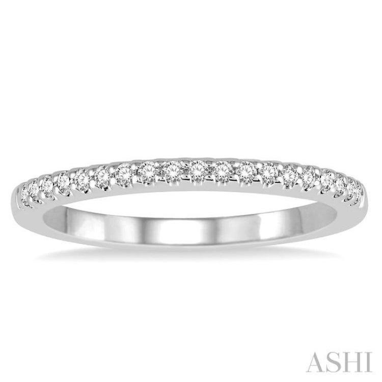 1/6 Ctw Round Cut Diamond Wedding Band in 14K White Gold