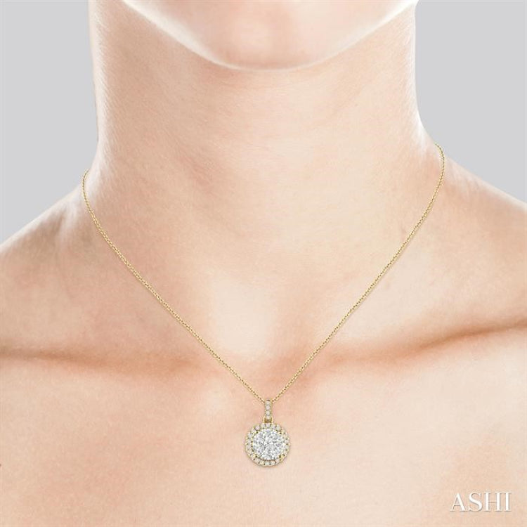 3/4 Ctw Lovebright Round Cut Diamond Pendant in 14K Yellow and White Gold with Chain