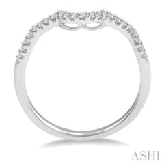 1/6 Ctw Curved Round Cut Diamond Wedding Band in 14K White Gold