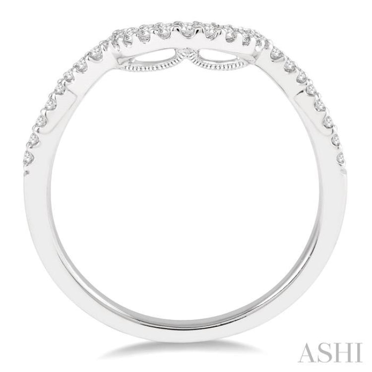 1/6 Ctw Arched Round Cut Diamond Wedding Band in 14K White Gold