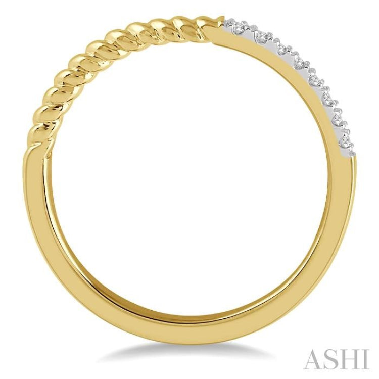 1/20 Ctw Two Tone Round Cut Diamond Wedding Band in 14K Yellow Gold