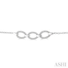 1/5 Ctw Triple Oval Cutout Centerpiece Round Cut Diamond Link Chain Bracelet in 10K White Gold