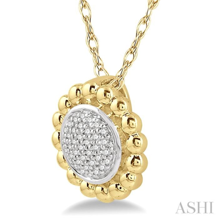 1/20 Ctw Floral Round Cut Diamond Fashion Pendant in 10K Yellow Gold with chain