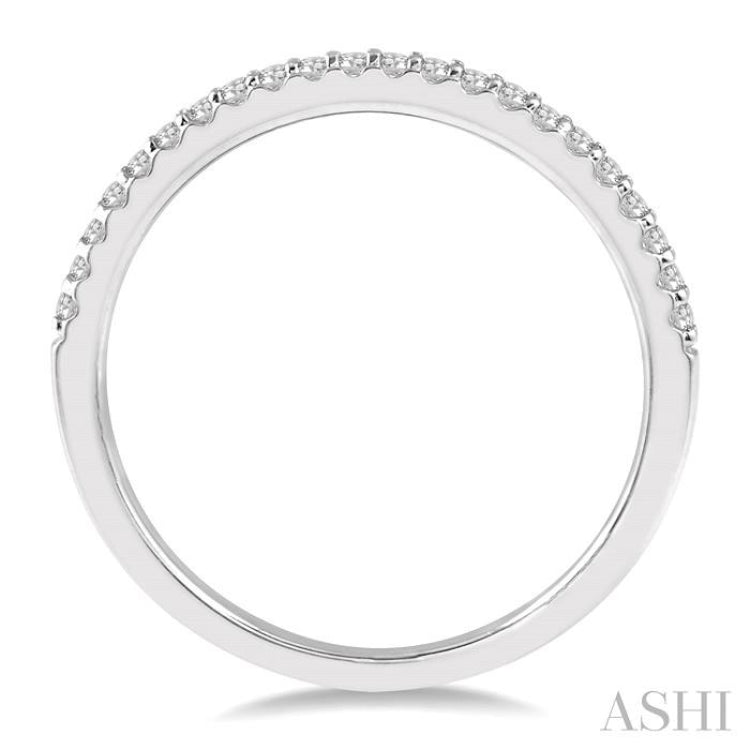 1/5 Ctw Round Cut Diamond Wedding Band in 14K White Gold