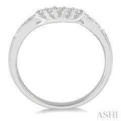 1/5 ctw Straight Row Round Cut Diamond Wedding Band in 14K White Gold