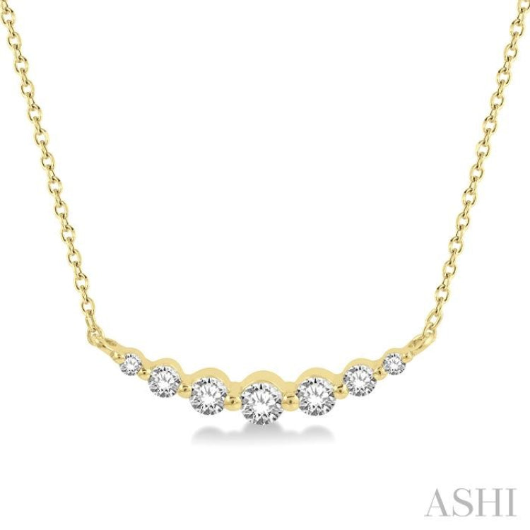 1/4 Ctw Diamond Smile Necklace in 14K Yellow Gold