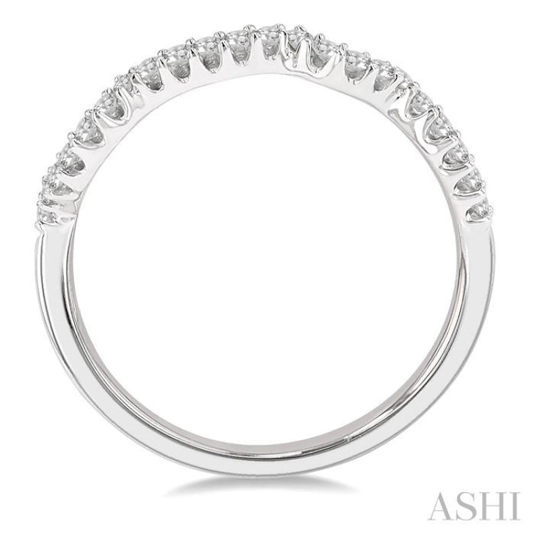 1/6 ctw Round Cut Diamond Wedding Band in 14K White Gold