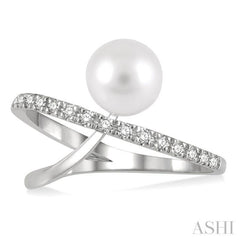 1/6 ctw Split Heart Shape Shank 7X7MM Cultured Pearl and Round Cut Diamond Ring in 14K White Gold