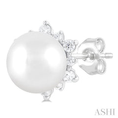 1/6 ctw Petite 5.50 MM Cultured Pearl and Round Cut Diamond Fashion Stud Earring in 10K White Gold