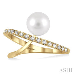 7MM Cultured Pearl and 1/6 ctw Single Cut Diamond Split Heart Shape Shank Ring in 10K Yellow Gold