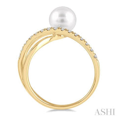 7MM Cultured Pearl and 1/6 ctw Single Cut Diamond Split Heart Shape Shank Ring in 10K Yellow Gold