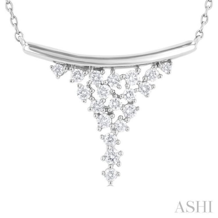 1/4 ctw Curved Bar Scatter Round Cut Diamond Fashion Necklace in 10K White Gold