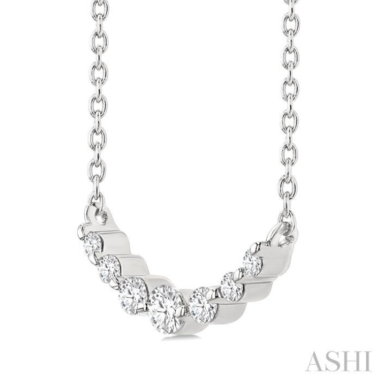 1/8 Ctw Petite Smile Graduated Round Cut Diamond Necklace in Sterling Silver