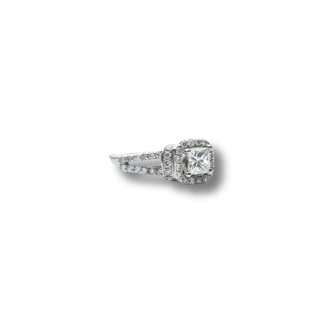 White gold princess cut diamond engagement ring
